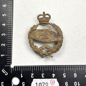 Royal Tank Regiment Queens Crown Cap Badge Ref:1079